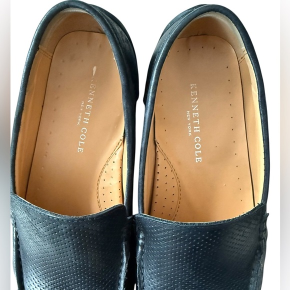 Kenneth Cole Men’s Black Leather Perforated Loafers Size 9M - Picture 2 of 6